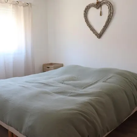 Trois-pieces Proche Apartamento *