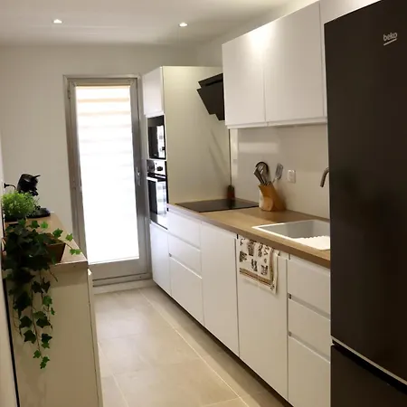 Trois-pieces Proche Apartamento Vallauris